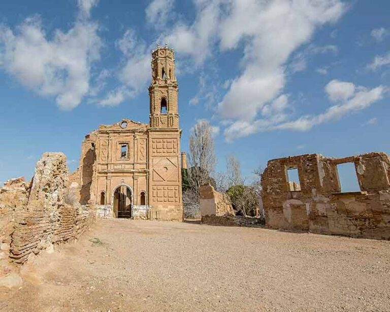 Olive oil tour and visit belchite