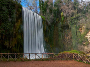 Excursión de día al Monasterio de Piedra